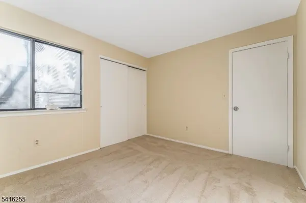 813 Spruce Hills Dr #813, Glen Gardner Boro, NJ 08826