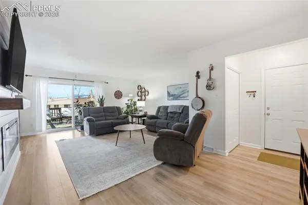 1920 Berkshire LN, Colorado Springs, CO 80909