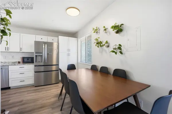 1920 Berkshire LN, Colorado Springs, CO 80909