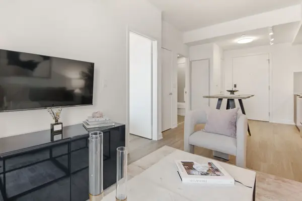 100 Eastdale AVE #1002, Toronto E03, ON M4C 5A1