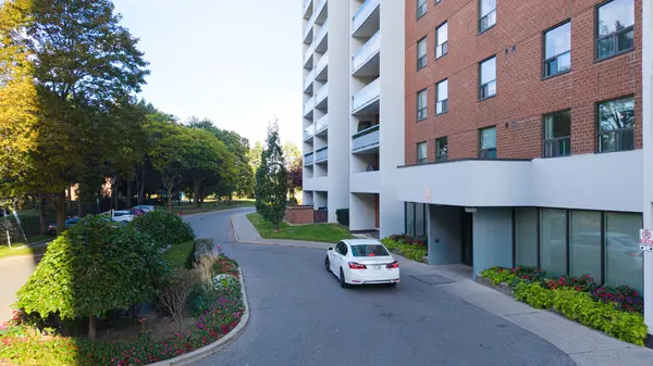 1250 Bridletowne CIR #501, Toronto E05, ON M1W 2V1