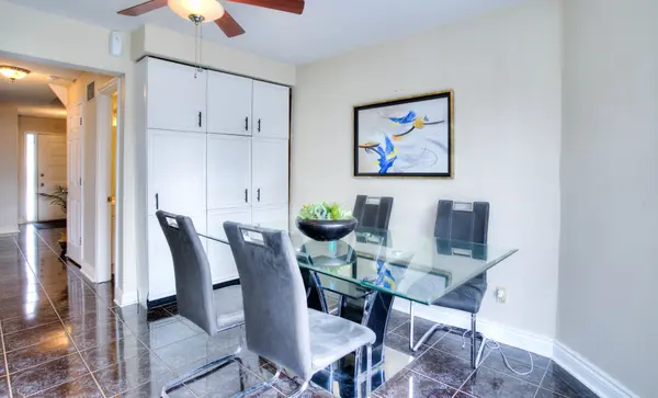 848 Attersley DR, Oshawa, ON L1K 1T9