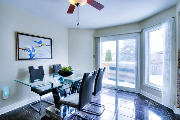 848 Attersley DR, Oshawa, ON L1K 1T9