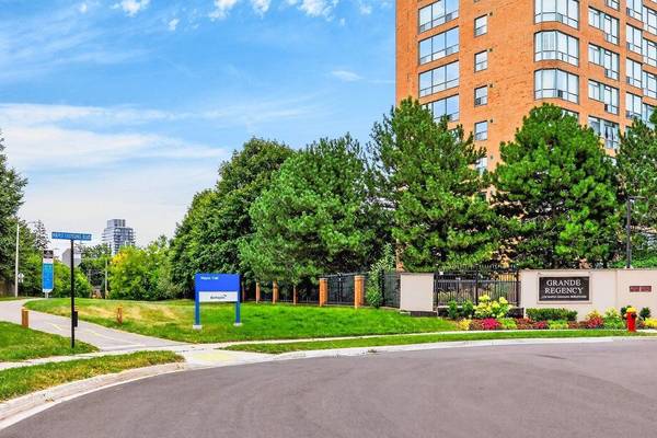 1276 Maple Crossing BLVD #1605, Burlington, ON L7S 2J9