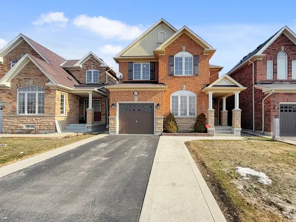 37 Bloom DR,  Brampton,  ON L6P 3C3