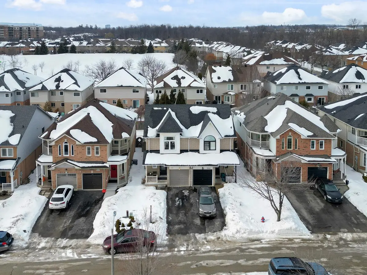 5139 Porter ST N, Burlington, ON L7L 6K8