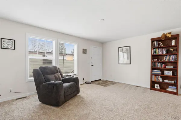 2125 Candy LN, Brighton, MI 48114