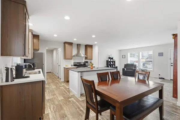 2125 Candy LN, Brighton, MI 48114