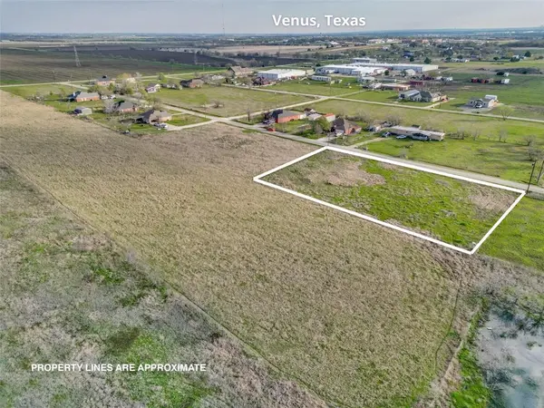 1106 Pakse Street, Venus, TX 76084