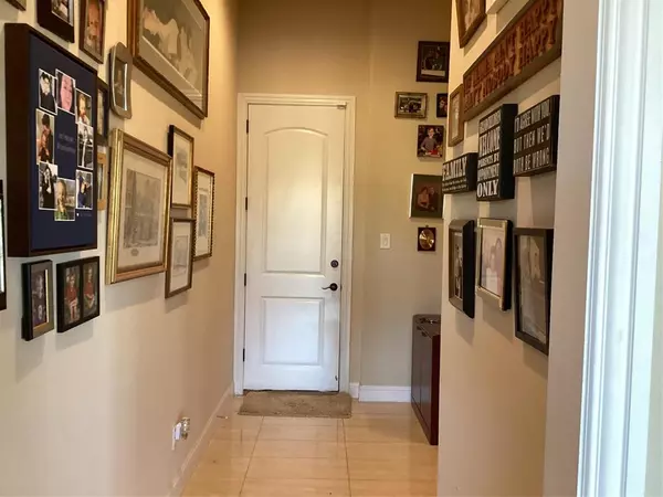 448 Breezeway Court, Cedar Hill, TX 75104