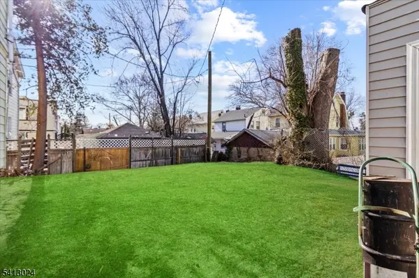 76 Grumman Ave, Newark City, NJ 07112