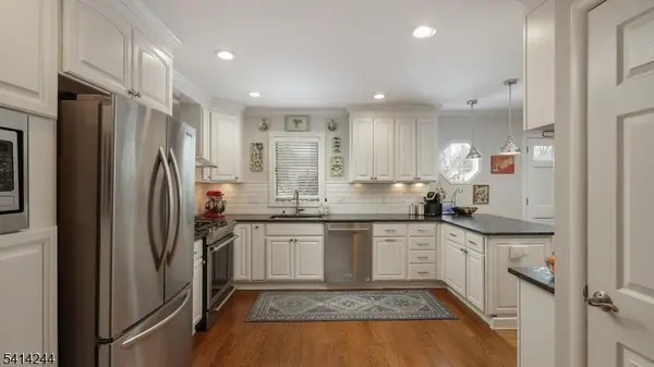 290 Sycamore St, Westfield Town, NJ 07090