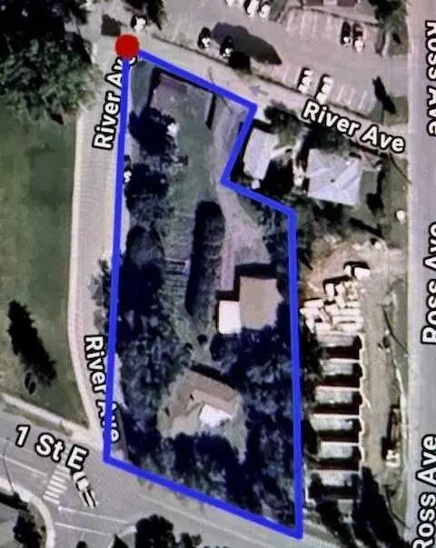 220 First ST E, Cochrane, AB T4C1Z3