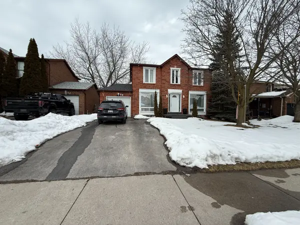 40 Ravenscroft RD, Ajax, ON L1T 1W2