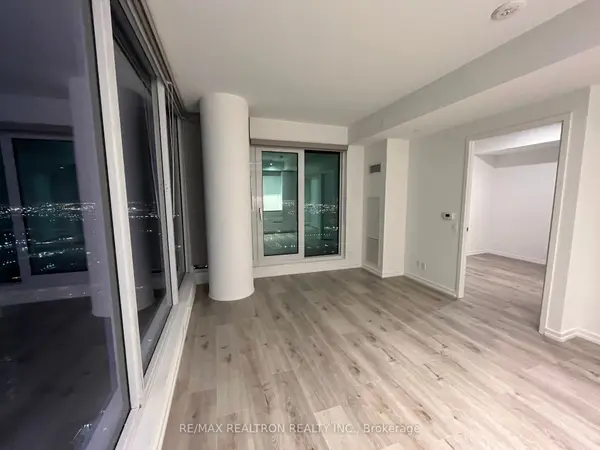 1000 Portage Pkwy #5005, Vaughan, ON L4K 0L1