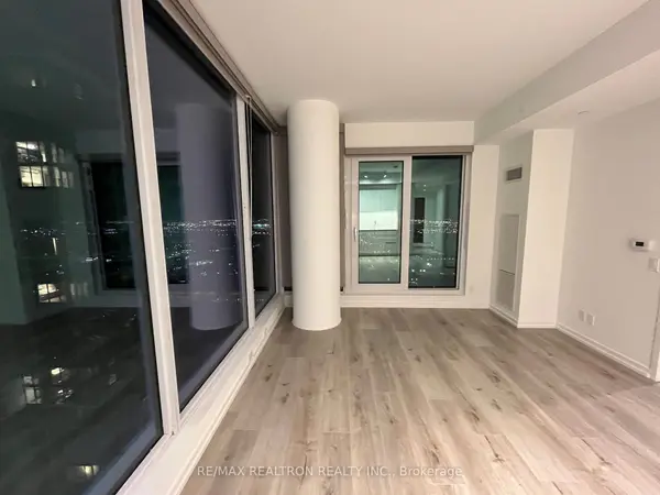 1000 Portage Pkwy #5005, Vaughan, ON L4K 0L1