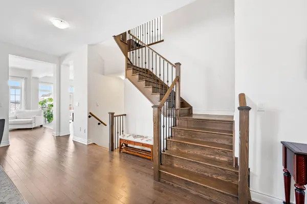 51 Hydrangea HOLW, East Gwillimbury, ON L9N 0T1