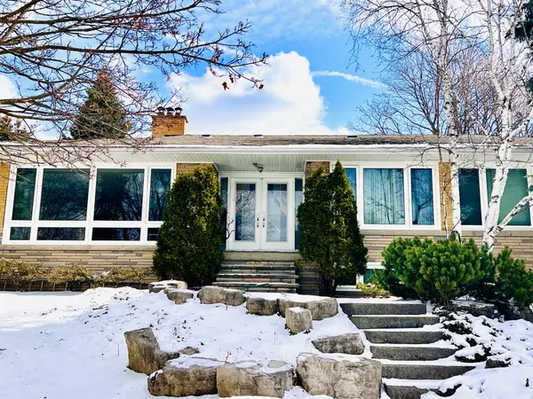 77 Riverside BLVD, Vaughan, ON L4J 1J1