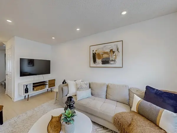 5139 Porter ST N, Burlington, ON L7L 6K8