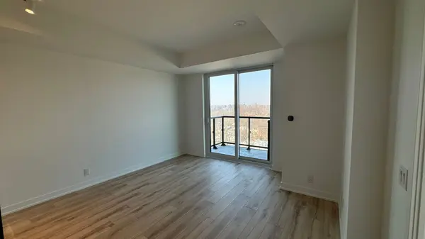 1660 Bloor ST W #701, Toronto W02, ON M6P 0C6