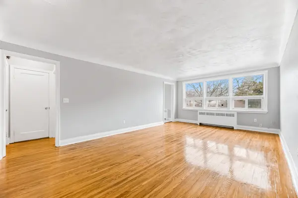 1037 Churchill AVE E #7, Oakville, ON L6H 1A3