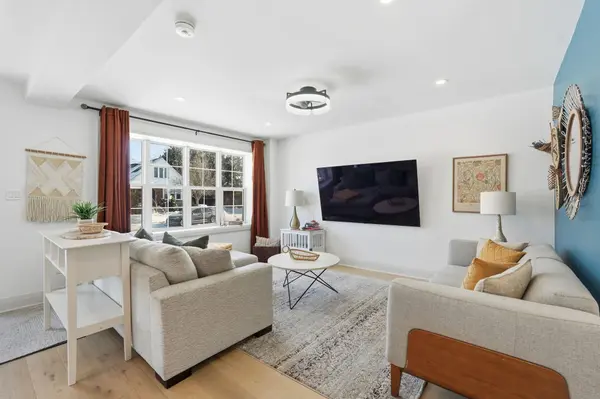 286 East 18th ST, Hamilton, ON L9A 4P6