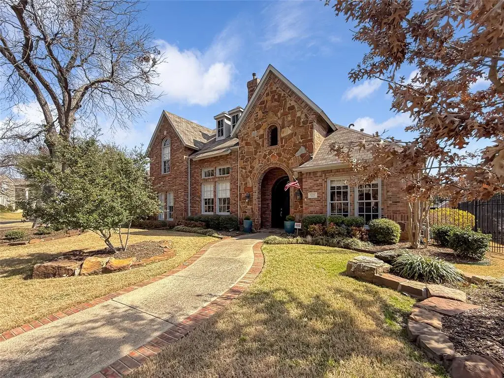 4206 Pinecreek Drive, Rowlett, TX 75088