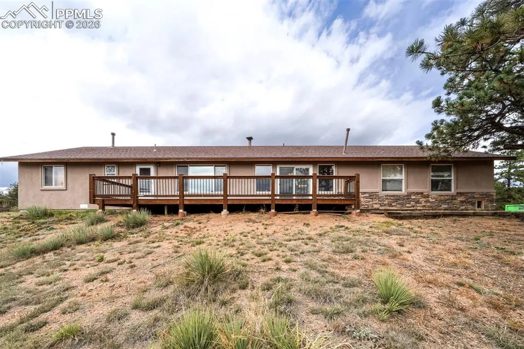 34 Fetlock CIR, Florissant, CO 80816