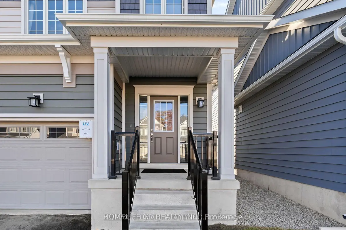 340 McEachern LN, Gravenhurst, ON P1P 0H8