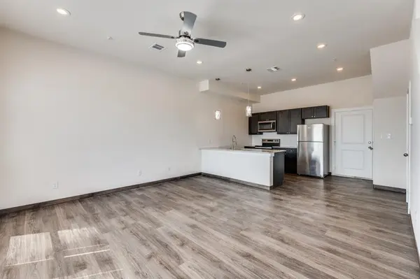 710 Benge Drive #714-E, Arlington, TX 76013