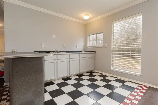 4013 Black Oak Drive, Cleburne, TX 76031