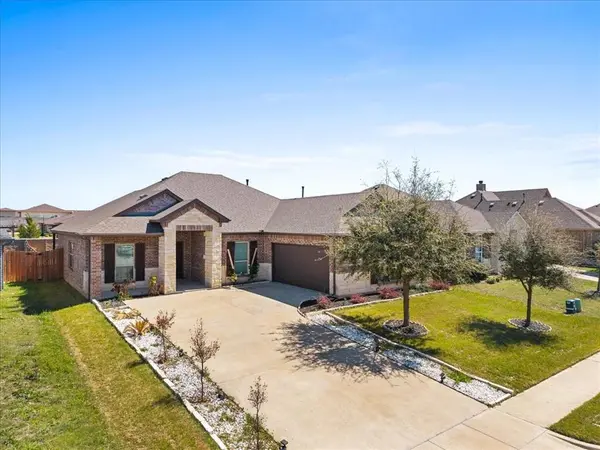 220 Camden Street, Red Oak, TX 75154