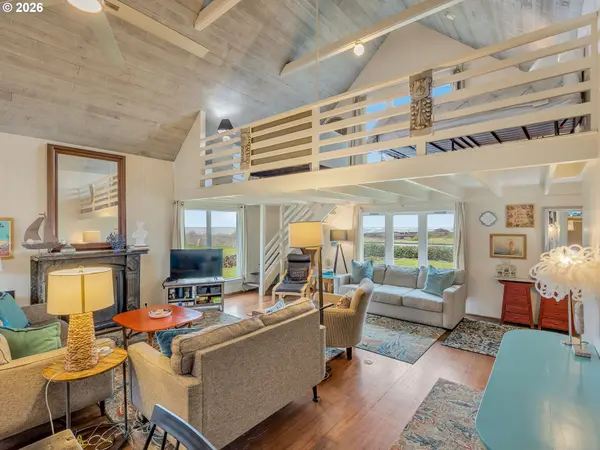 2515 SUNSET BLVD, Seaside, OR 97138