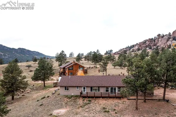 34 Fetlock CIR, Florissant, CO 80816