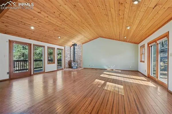 1043 Kings Crown RD, Woodland Park, CO 80863