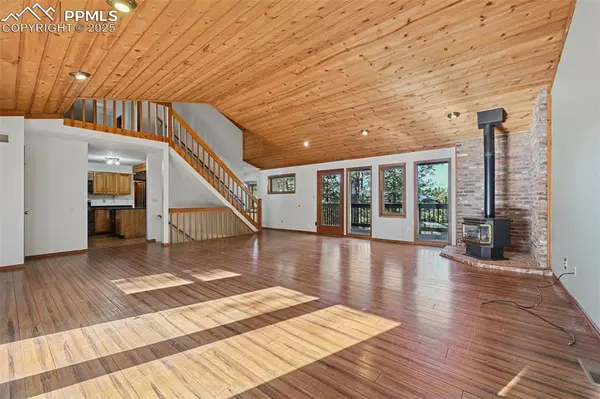 1043 Kings Crown RD, Woodland Park, CO 80863