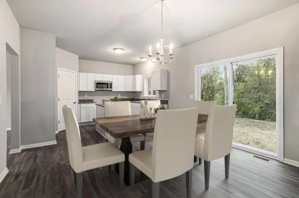 43640 S Timberview DR, Van Buren Twp, MI 48111