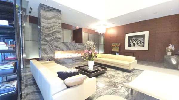 180 University AVE #4902, Toronto C01, ON M5H 0A2