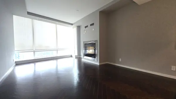 180 University AVE #4902, Toronto C01, ON M5H 0A2