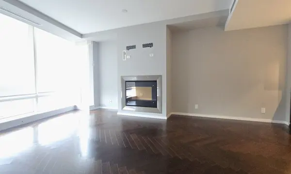 180 University AVE #4902, Toronto C01, ON M5H 0A2