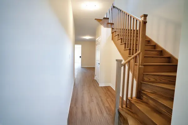 7 Stennett DR, Georgina, ON L4P 0J4