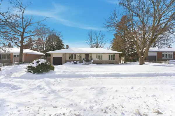 368 Lees LN, Oakville, ON L6L 4S5