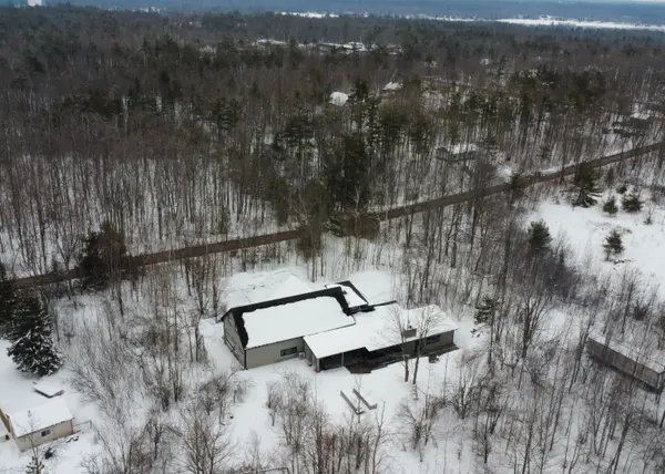 33 LAPLANTES RD, Trent Lakes, ON K0L 1J0
