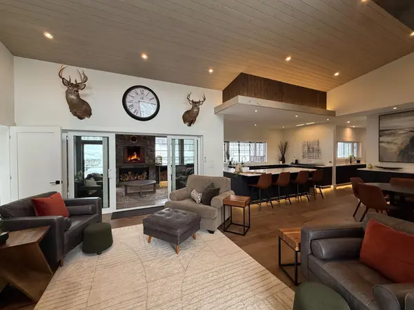 33 LAPLANTES RD, Trent Lakes, ON K0L 1J0