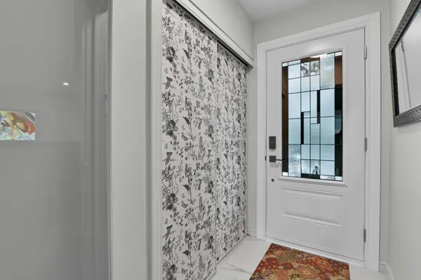 28 Carbrooke ST, Kanata, ON K2L 1B3