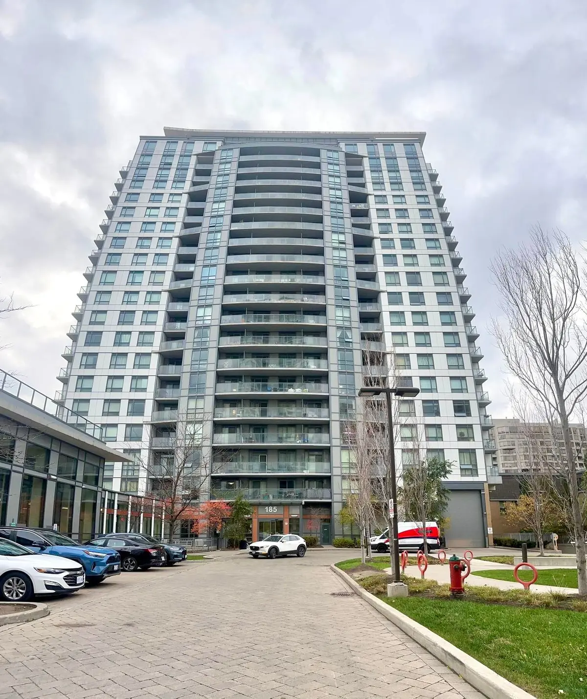 185 Bonis AVE #303, Toronto E05, ON M1T 0A4