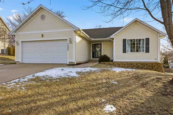 1485 Walker Way, Coralville, IA 52241