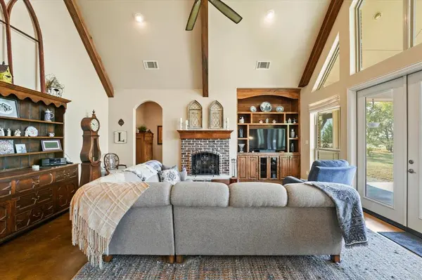 5541 County Road 1130, Farmersville, TX 75442