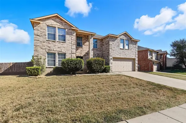 701 S Heights Drive, Crowley, TX 76036
