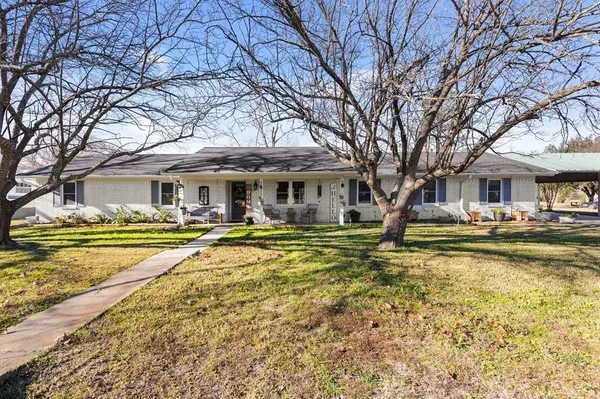 210 S Booth Street, Mart, TX 76664